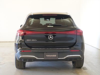 MERCEDES-BENZ EQA - 3