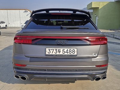 AUDI SQ8 - 7