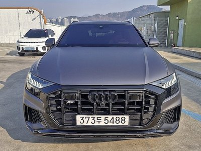 AUDI SQ8 - 1