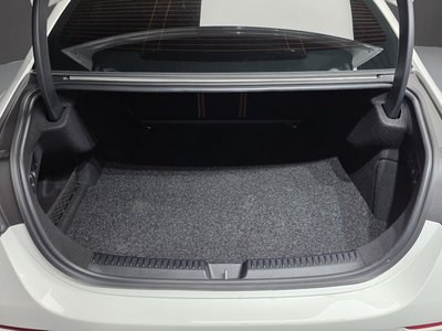 2026 Mercedes-BENZ E-CLASS — миниатюра 32
