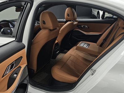 2025 BMW 3 SERIES 缩略图 18