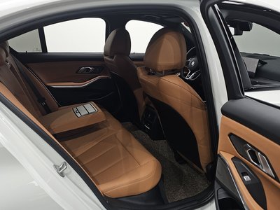 2025 BMW 3 SERIES 缩略图 16
