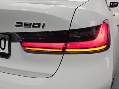 صورة 10 لـ 2025 BMW 3 SERIES