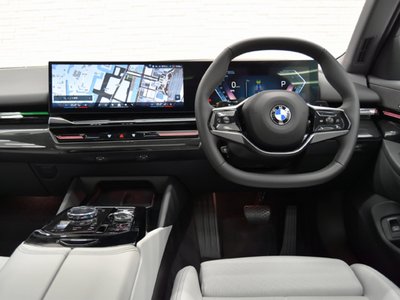 BMW 5 SERIES - 9