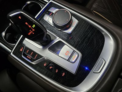 BMW 7 SERIES - 9