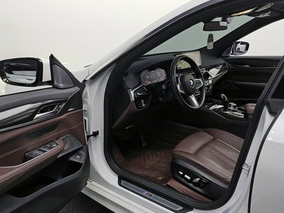 BMW 6 SERIES GT - 10