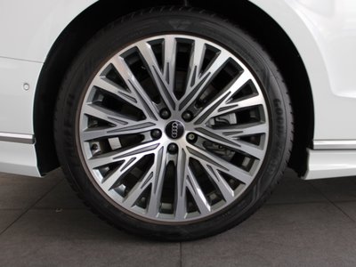 AUDI A8 - 9