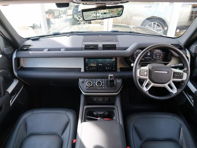 LAND ROVER DEFENDER - 2