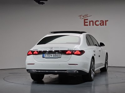 MERCEDES-BENZ E-CLASS - 4
