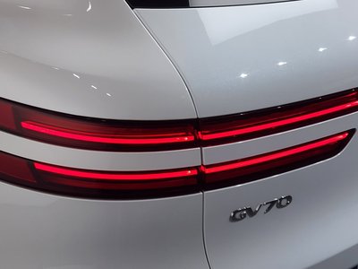 2022 Genesis GV70 photo 10