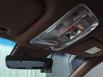 2024 Genesis G90 (RS4) thumbnail 32