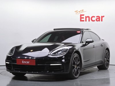 PORSCHE PANAMERA