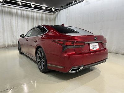 LEXUS LS - 6