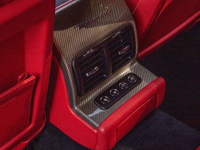 2012 Maserati QUATTROPORTE — миниатюра 39