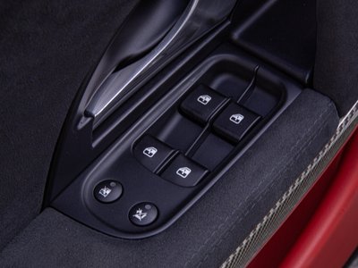 2012 Maserati QUATTROPORTE — миниатюра 28