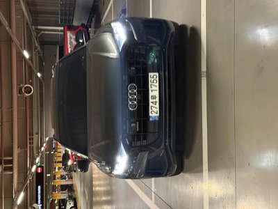AUDI Q8 - 2