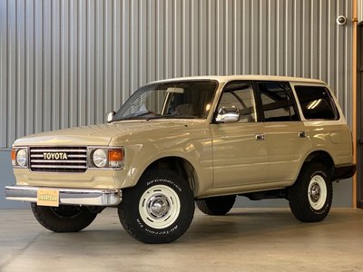 TOYOTA LAND CRUISER - 1
