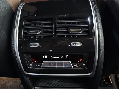 2022 BMW X5 — миниатюра 24