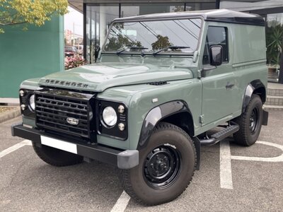 LAND ROVER DEFENDER