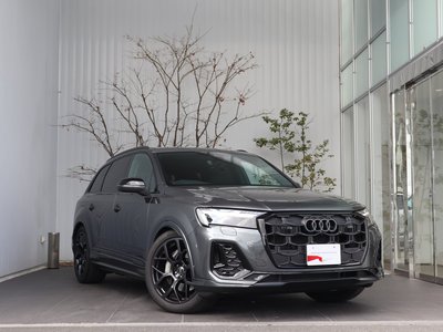 AUDI Q7 - 1
