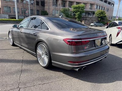 AUDI S8 - 5