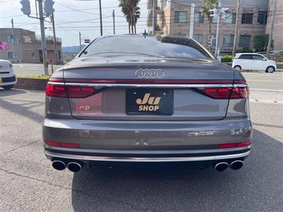 AUDI S8 - 6