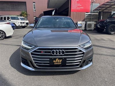 AUDI S8 - 2