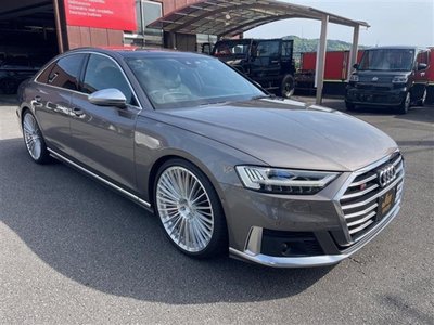 AUDI S8 - 1