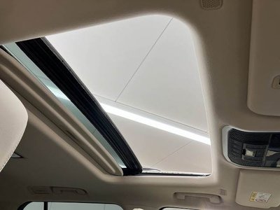 TOYOTA LAND CRUISER 300 - 8