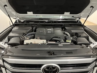 2023 Toyota LAND CRUISER 300 — миниатюра 81
