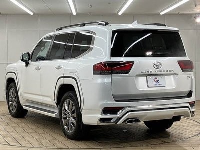 2023 Toyota LAND CRUISER 300 — миниатюра 18