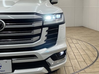 2023 Toyota LAND CRUISER 300 — миниатюра 23