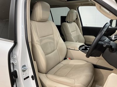 2023 Toyota LAND CRUISER 300 — миниатюра 31