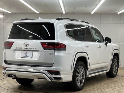 2023 Toyota LAND CRUISER 300 — миниатюра 19