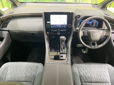 TOYOTA ALPHARD - 2