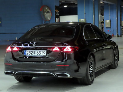 MERCEDES-BENZ E-CLASS - 5