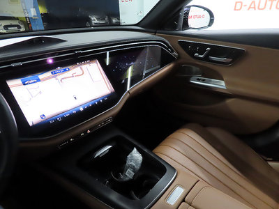 MERCEDES-BENZ E-CLASS - 10