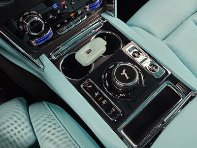 ROLLS-ROYCE CULLINAN - 9