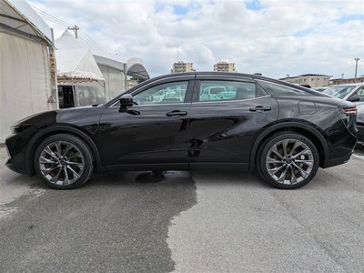 TOYOTA CROWN CROSSOVER - 2