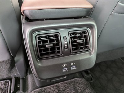 TOYOTA CROWN CROSSOVER - 10