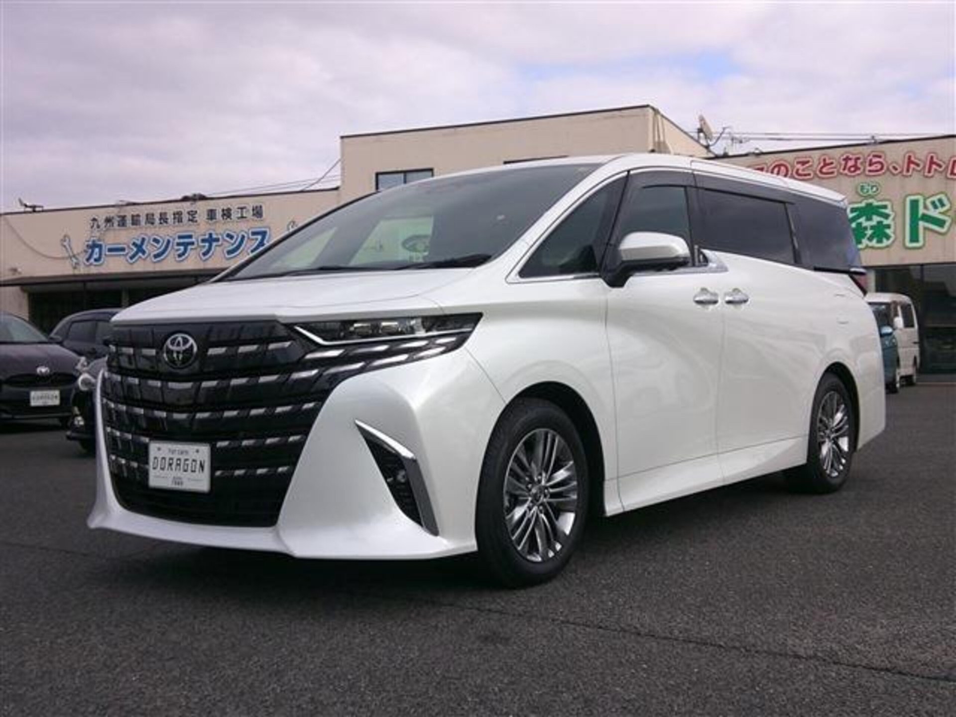 TOYOTA ALPHARD - View 1