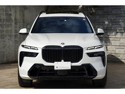 BMW X7 - 7