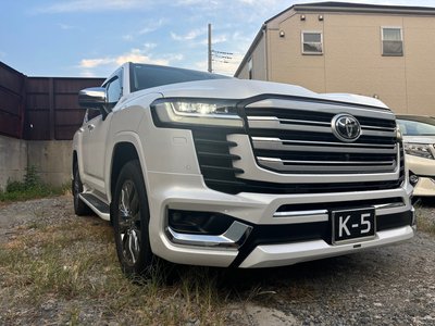 TOYOTA LAND CRUISER 300 - 7