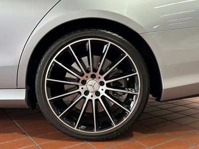 MERCEDES-BENZ E-CLASS AMG - 4