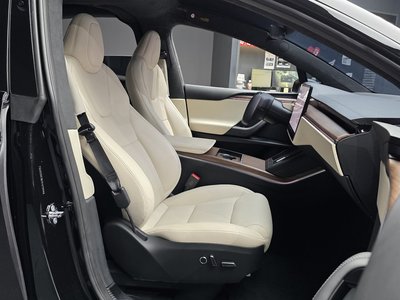 2025 Tesla MODEL X — миниатюра 11