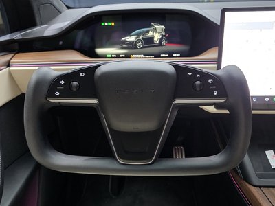 2025 Tesla MODEL X — миниатюра 13