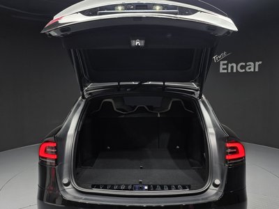 2025 Tesla MODEL X — миниатюра 20