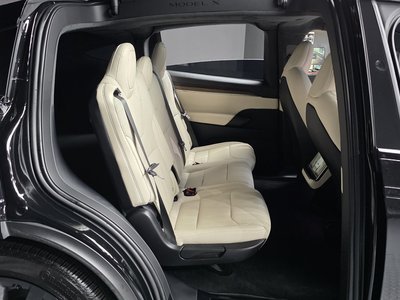 2025 Tesla MODEL X — миниатюра 12