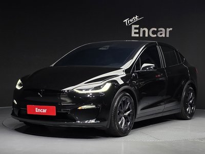 2025 Tesla MODEL X — фото 1