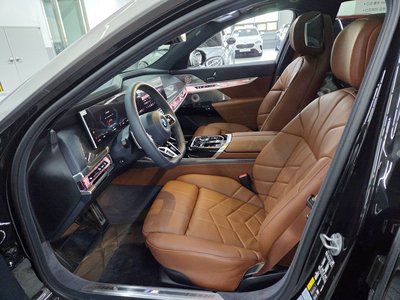 BMW I7 - 10